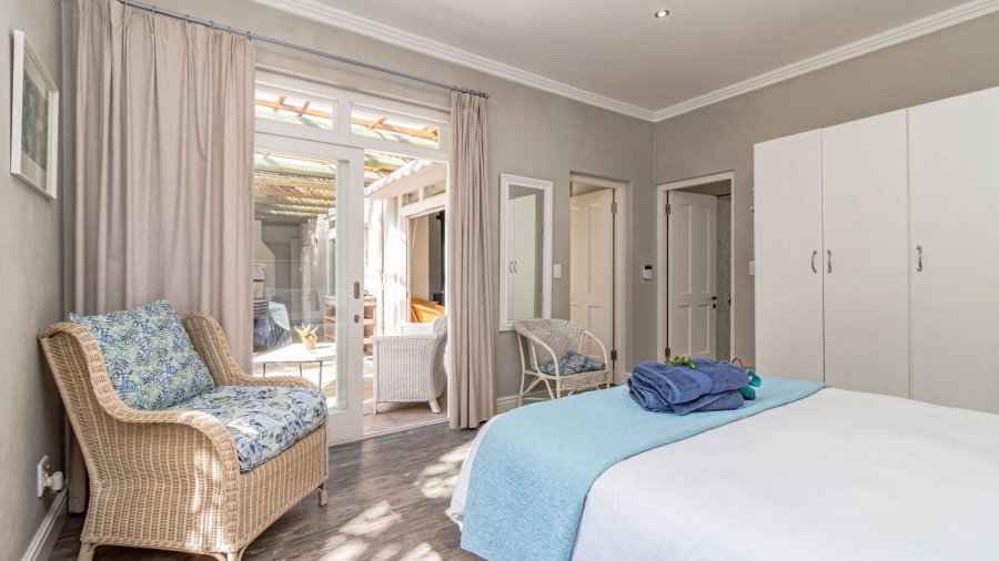 To Let 5 Bedroom Property for Rent in Onrus Western Cape